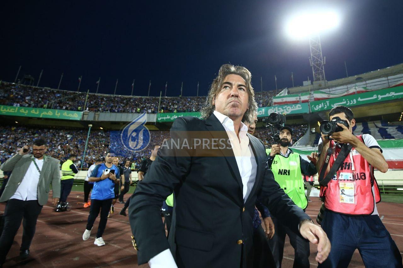 مرور حواشی آخرین دربی| از مصدومیت گلر استقلال و اهانت به دروازهبان پرسپولیس تا اخراج جنجالی ساپینتو و خطر کوری یک هوادار مرور حواشی آخرین دربی| از مصدومیت گلر استقلال و اهانت به دروازهبان پرسپولیس تا اخراج جنجالی ساپینتو و خطر کوری یک هوادار