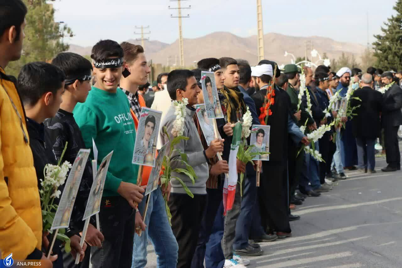 فیلم | میزبانی دانشگاه آزاد اسلامی از شهدای گمنام فیلم | میزبانی دانشگاه آزاد اسلامی از شهدای گمنام