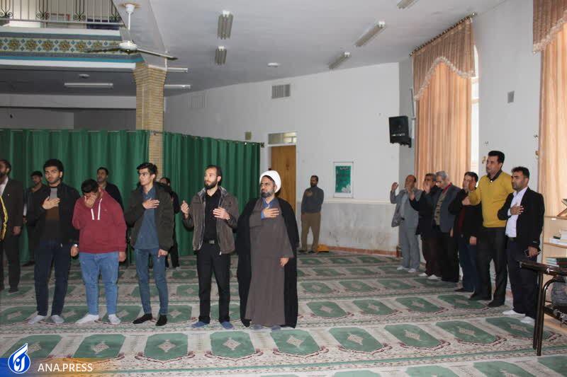 دانشجویان و استادان غرق در عزای حضرت فاطمه(س)؛ نوای حزن و اندوه در واحدهای دانشگاهی پیچید دانشجویان و استادان غرق در عزای حضرت فاطمه(س)؛ نوای حزن و اندوه در واحدهای دانشگاهی پیچید