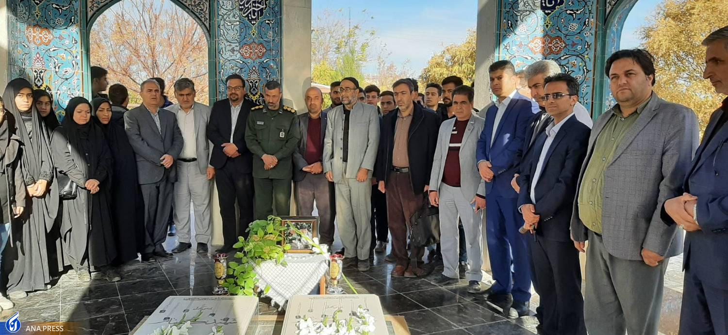 دانشجویان و استادان غرق در عزای حضرت فاطمه(س)؛ نوای حزن و اندوه در واحدهای دانشگاهی پیچید