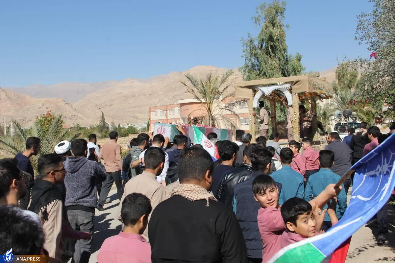 فیلم | میزبانی دانشگاه آزاد اسلامی از شهدای گمنام فیلم | میزبانی دانشگاه آزاد اسلامی از شهدای گمنام