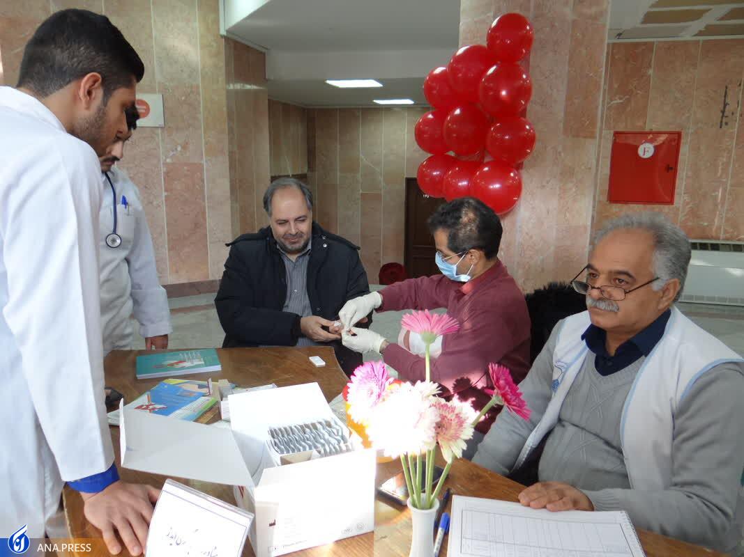 لزوم فرهنگسازی برای تغییر رفتار با مبتلایان به بیماری «ایدز» لزوم فرهنگسازی برای تغییر رفتار با مبتلایان به بیماری «ایدز»