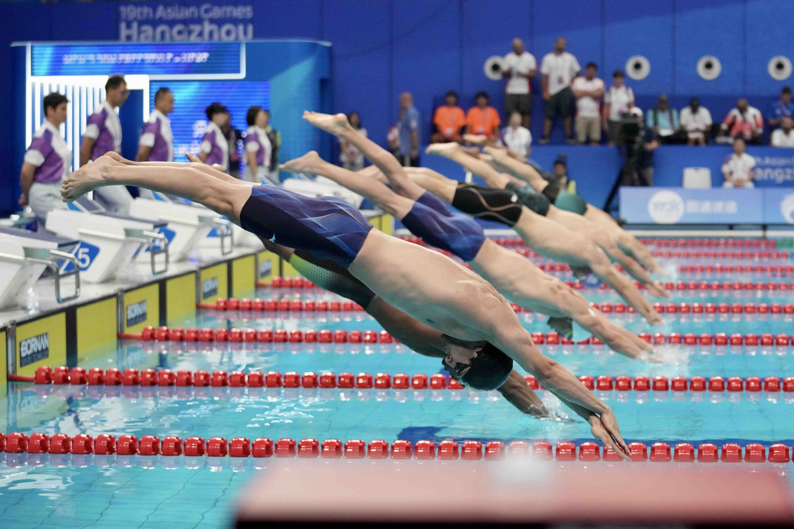 خوشگذرانی توریست‌ها در هانگژو! / ناکامان کی بازخواست می‌شوند؟