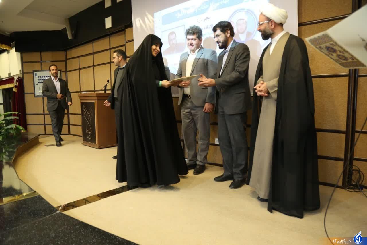 از ترویج تفکرات بسیجی برای احیای حجاب تا شاخصههایی که برای دشمنان خطرآفرین است از ترویج تفکرات بسیجی برای احیای حجاب تا شاخصههایی که برای دشمنان خطرآفرین است