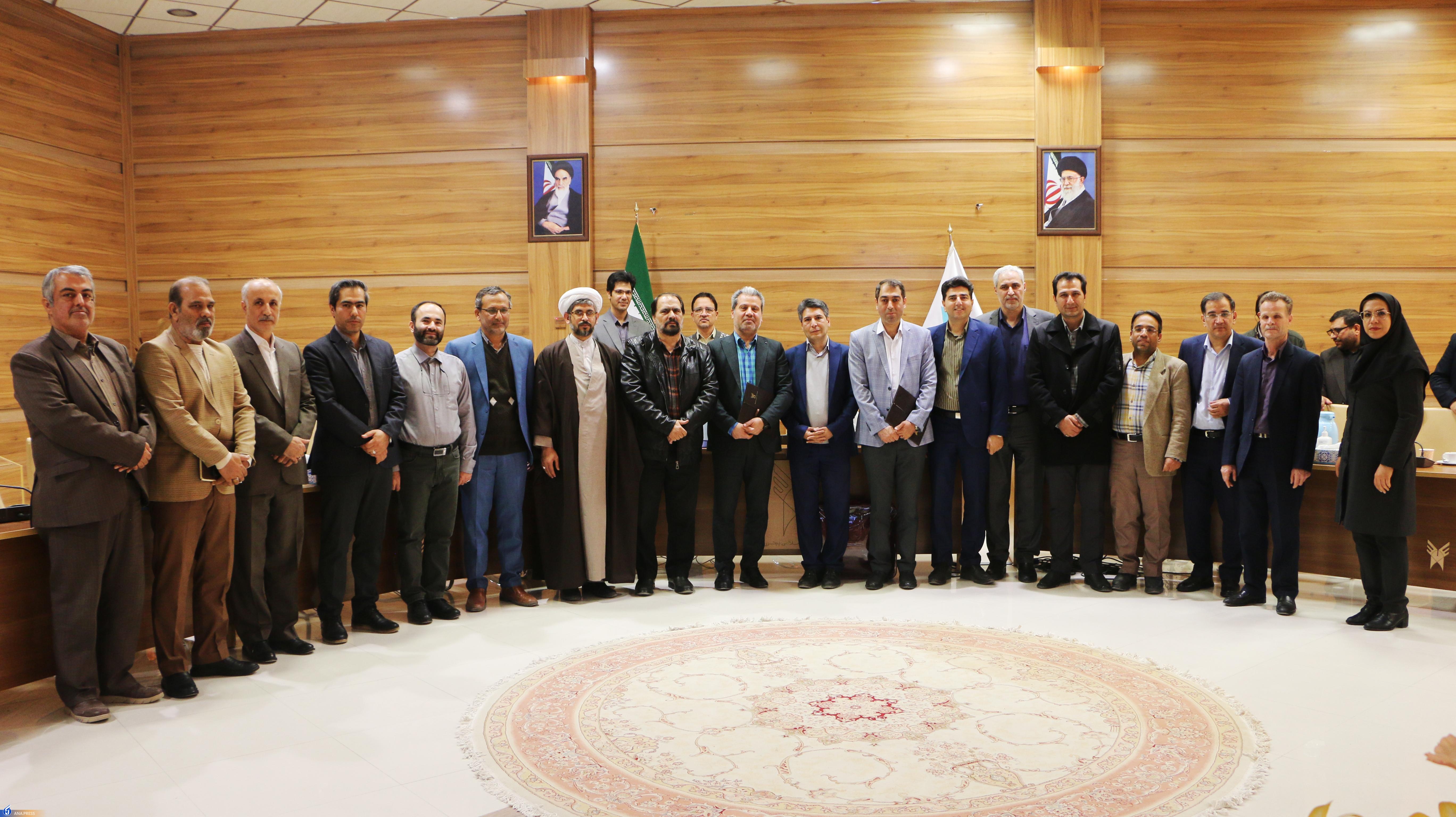 وجود بسیجی مملو از اخلاص، خضوع و نوعدوستی است وجود بسیجی مملو از اخلاص، خضوع و نوعدوستی است