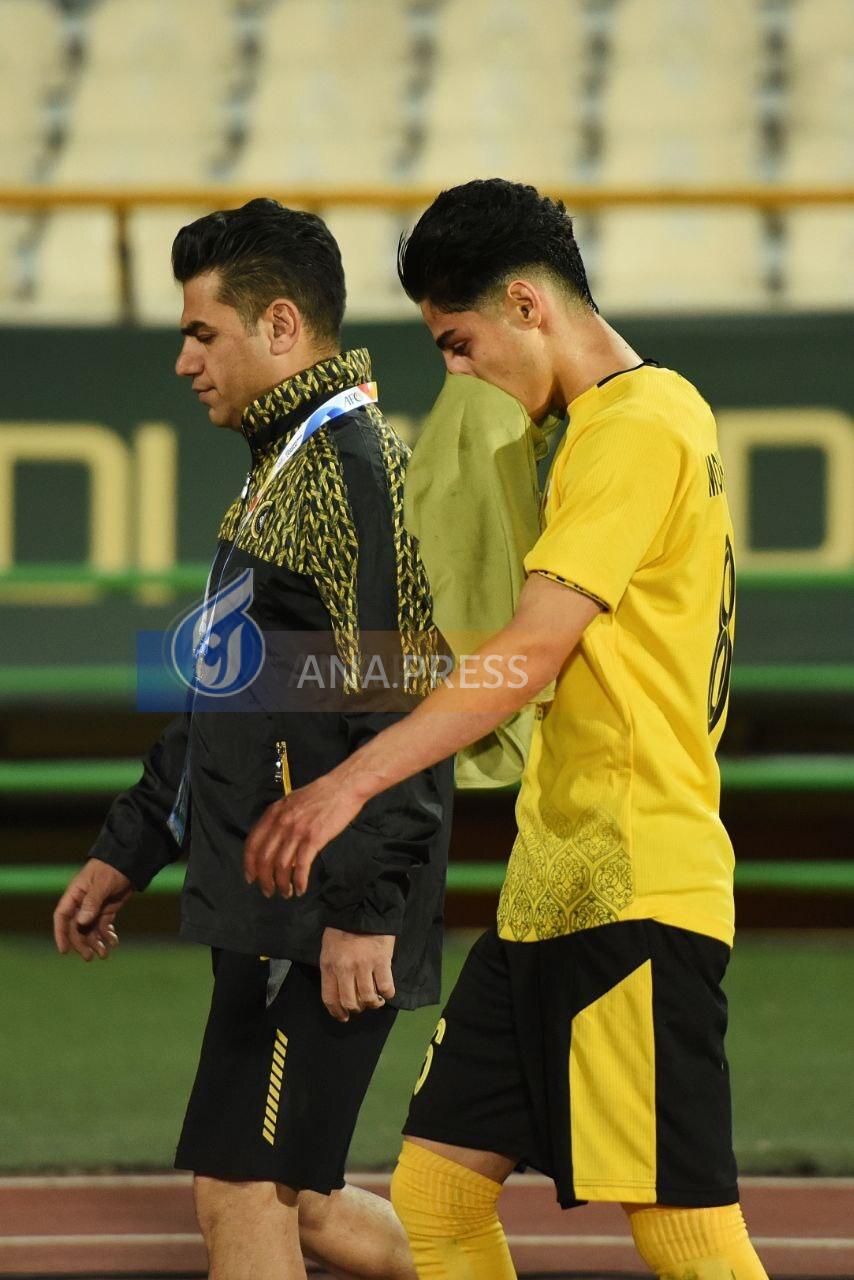 لحظه تلخ بازیکن سپاهان در بازی با نیروی هوایی+ تصاویر لحظه تلخ بازیکن سپاهان در بازی با نیروی هوایی+ تصاویر