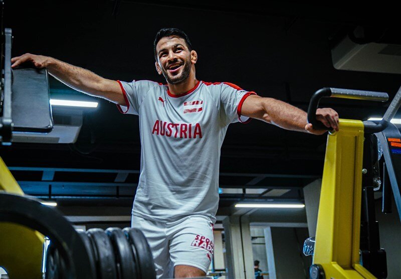 داستانِ متفاوتِ دو کتف جراحی شده؛ از صبر شاکری تا عجله حسن یزدانی داستانِ متفاوتِ دو کتف جراحی شده؛ از صبر شاکری تا عجله حسن یزدانی