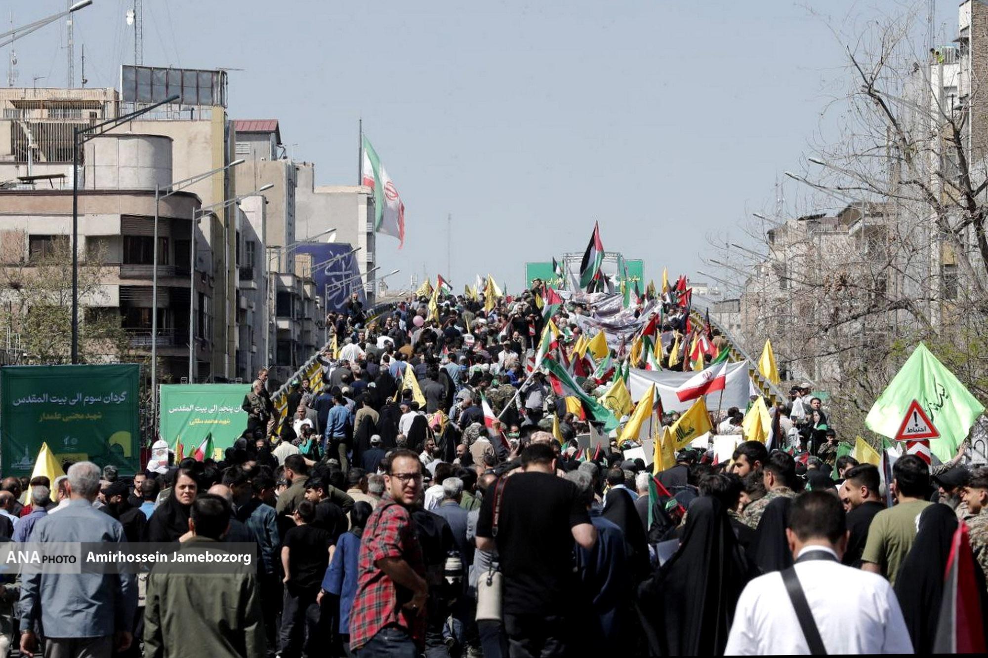 ایران در حمایت از غزه به پاخاست/ بیعت مردم تهران با شهدای راه قدس ایران در حمایت از غزه به پاخاست/ بیعت مردم تهران با شهدای راه قدس