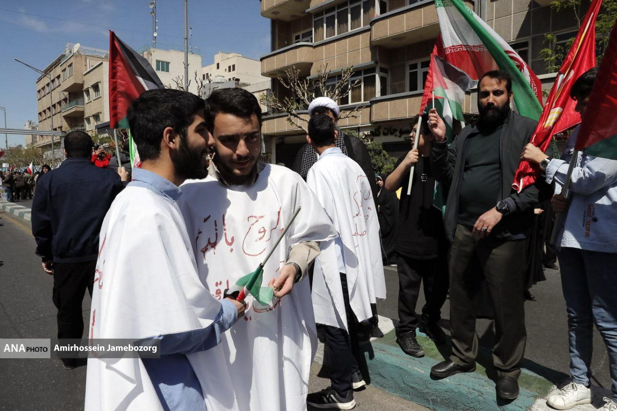 ایران در حمایت از غزه به پاخاست/ بیعت مردم تهران با شهدای راه قدس ایران در حمایت از غزه به پاخاست/ بیعت مردم تهران با شهدای راه قدس