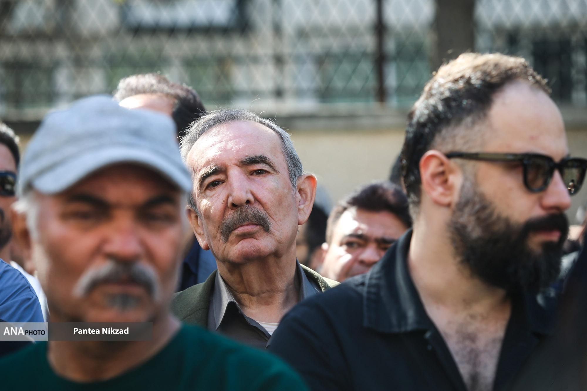 تشییع پیکر زندهیاد رضا داودنژاد در خانه سینما+ عکس و فیلم تشییع پیکر زندهیاد رضا داودنژاد در خانه سینما+ عکس و فیلم