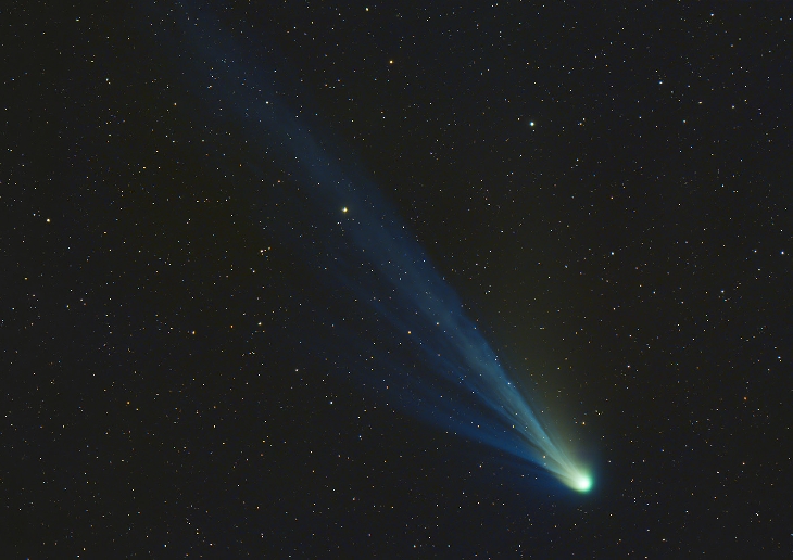 دنباله‌دار شیطان، مهمان آسمان بهاری