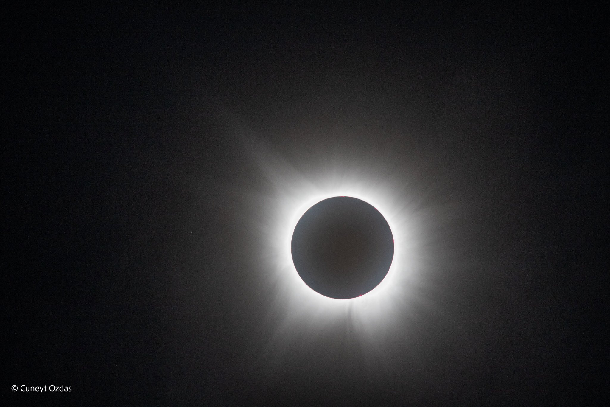 تصاویری از خورشیدگرفتگی بیستم فروردین