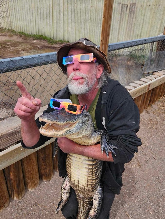 تصاویری از خورشیدگرفتگی بیستم فروردین