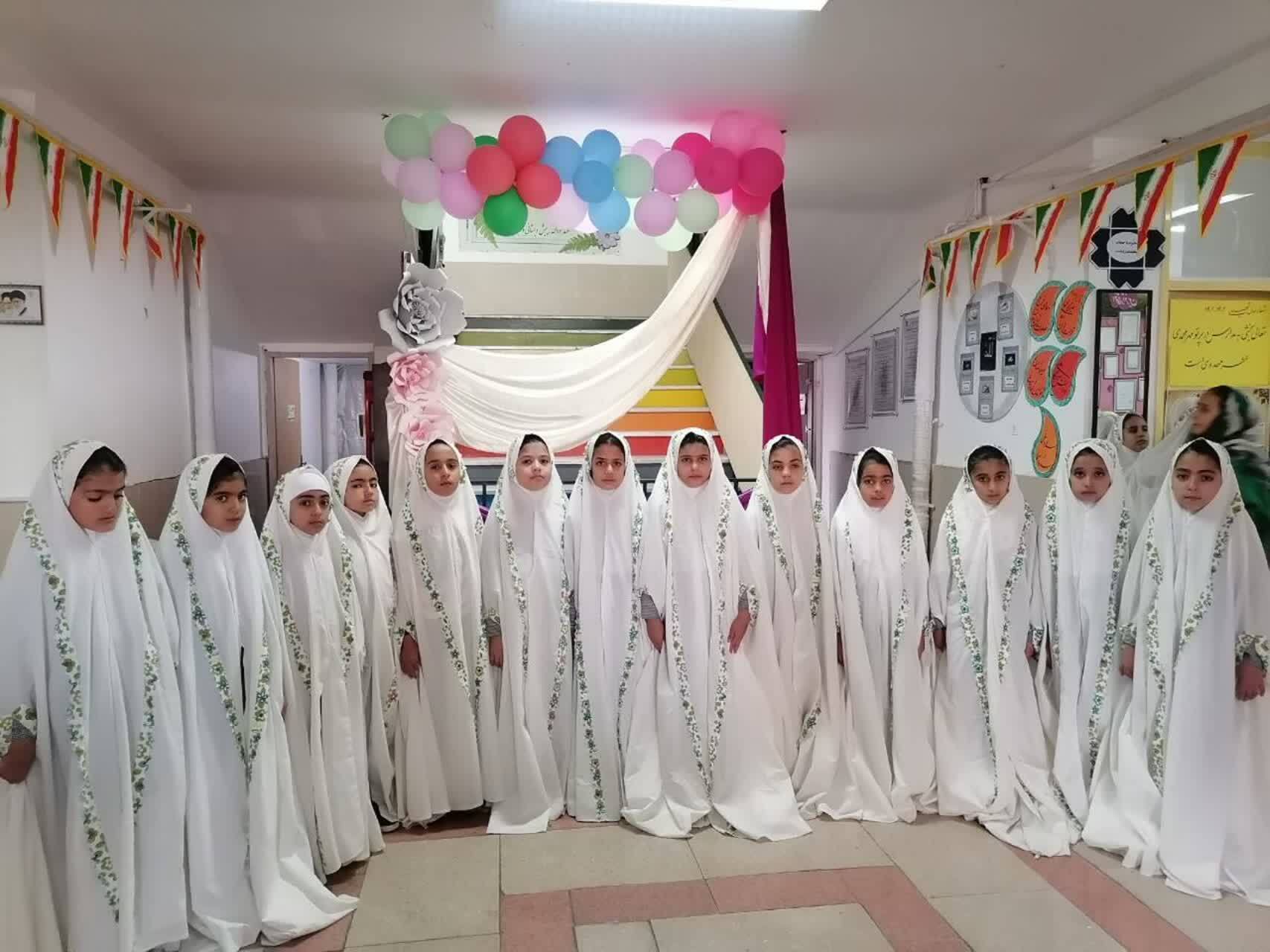 فرشتههای زمینی در ضیافت خاص الهی/ تصویری که از خدا بر ذهن روزهاولیها نقش بست فرشتههای زمینی در ضیافت خاص الهی/ تصویری که از خدا بر ذهن روزهاولیها نقش بست