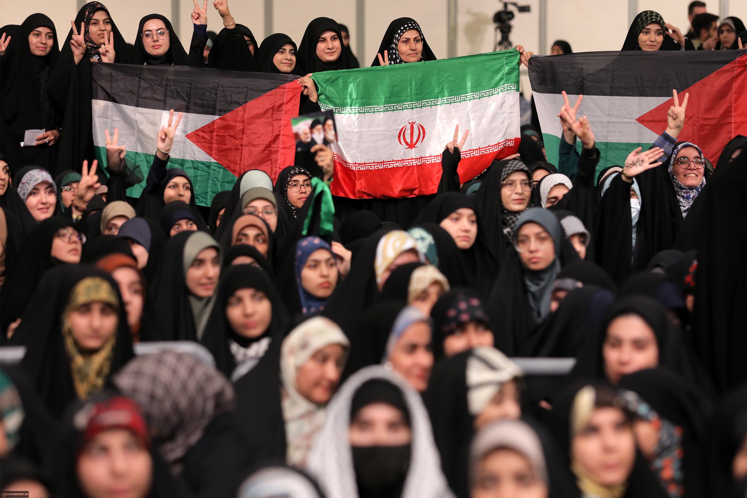 آقا دوست دارم! آقا دوست دارم!