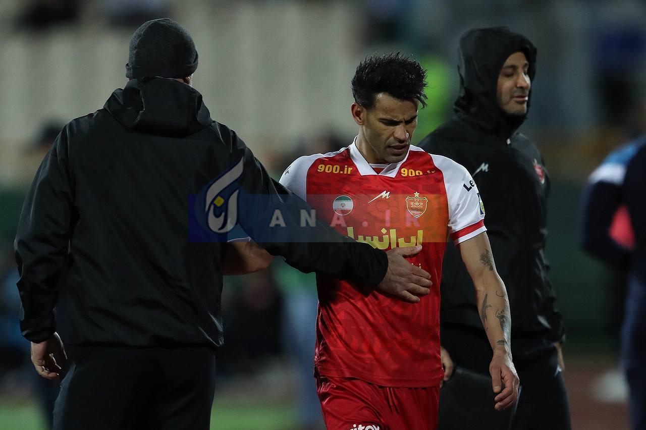 عصبانیت آل کثیر بعد از تعویض مقابل ملوان+تصاویر عصبانیت آل کثیر بعد از تعویض مقابل ملوان+تصاویر