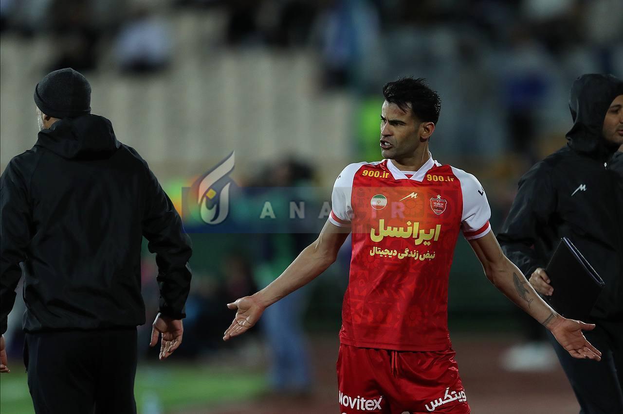 عصبانیت آل کثیر بعد از تعویض مقابل ملوان+تصاویر عصبانیت آل کثیر بعد از تعویض مقابل ملوان+تصاویر