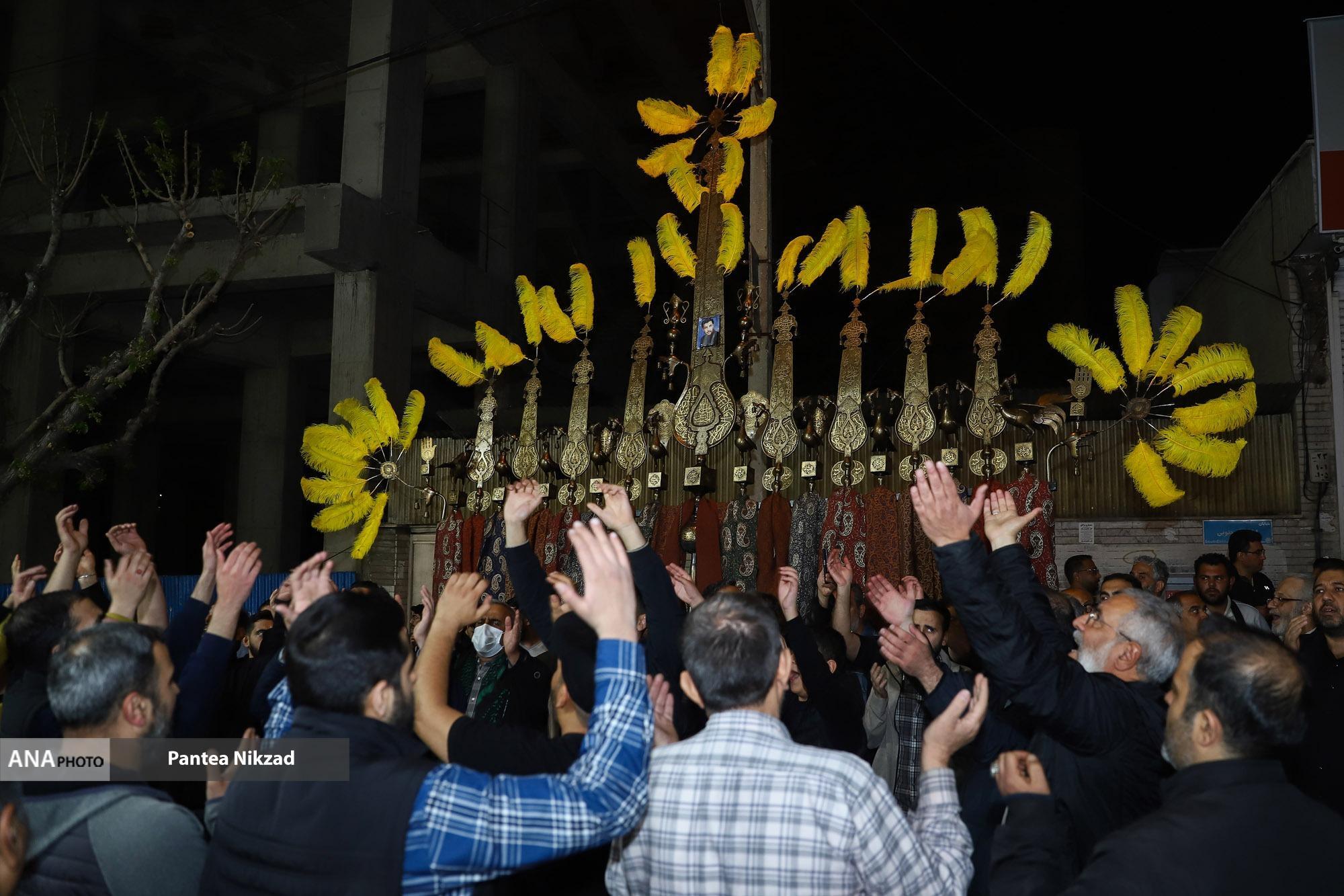 مراسم تکیه‌خوانی و علم‌کشی در شمیران برگزار شد +فیلم و عکس