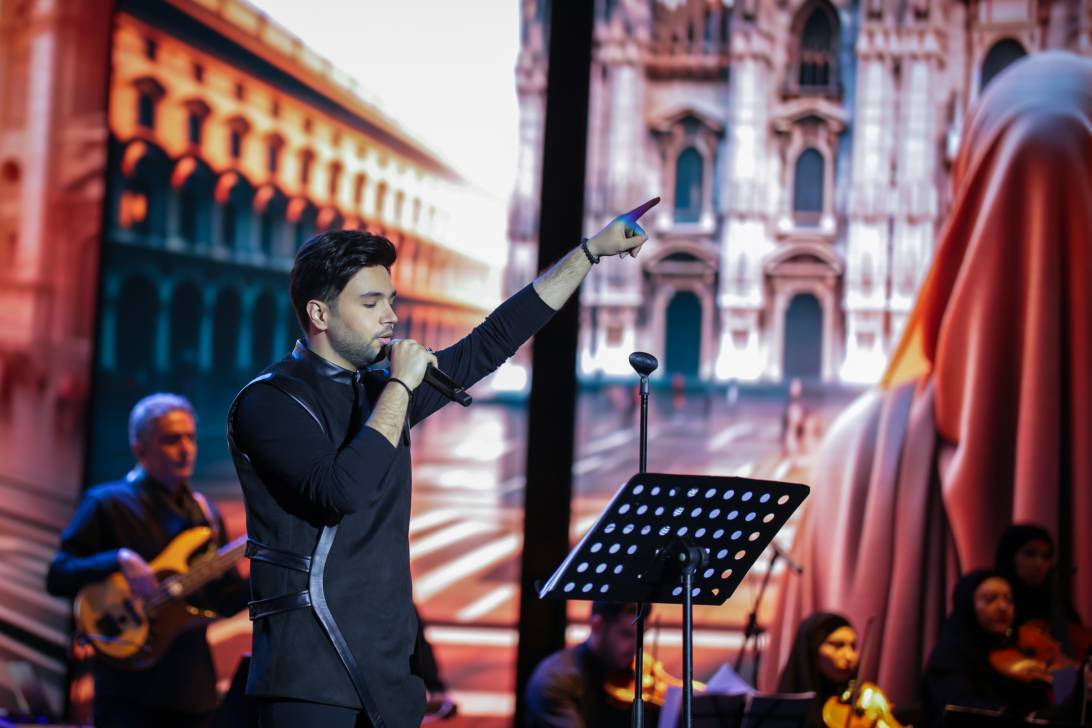 اجرای چند زبانه احسان یاسین در برج میلاد/ وقتی کی پاپیها میهمان ویژه کنسرت شدند اجرای چند زبانه احسان یاسین در برج میلاد/ وقتی کی پاپیها میهمان ویژه کنسرت شدند