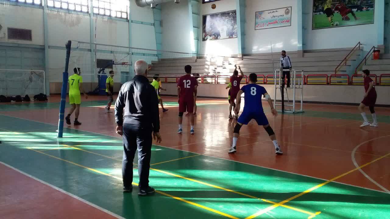 تیم والیبال دانشگاه آزاد آزادشهر حائز رتبه نخست مسابقات والیبال دانشجویان پسر منطقه ۳ تیم والیبال دانشگاه آزاد آزادشهر حائز رتبه نخست مسابقات والیبال دانشجویان پسر منطقه ۳