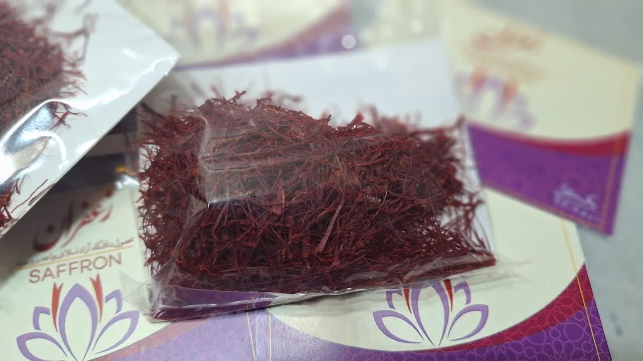 تولید عفران ارگانیک سوپرنگین در دانشگاه آزاد بروجرد تولید عفران ارگانیک سوپرنگین در دانشگاه آزاد بروجرد