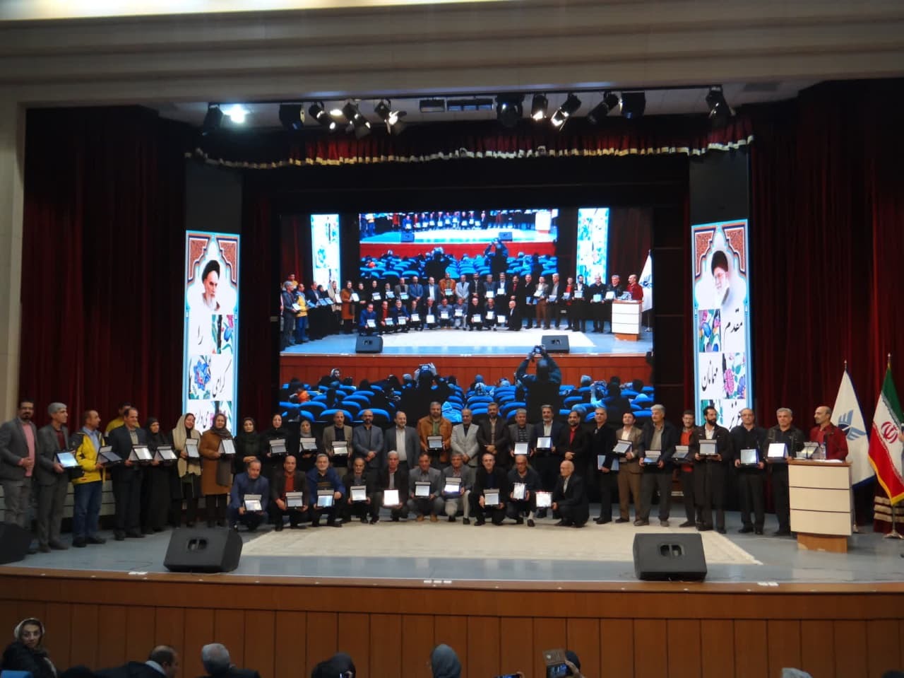 لزوم ایجاد شبکههای ارتباطی میان بازنشستگان و کارمندان فعال لزوم ایجاد شبکههای ارتباطی میان بازنشستگان و کارمندان فعال