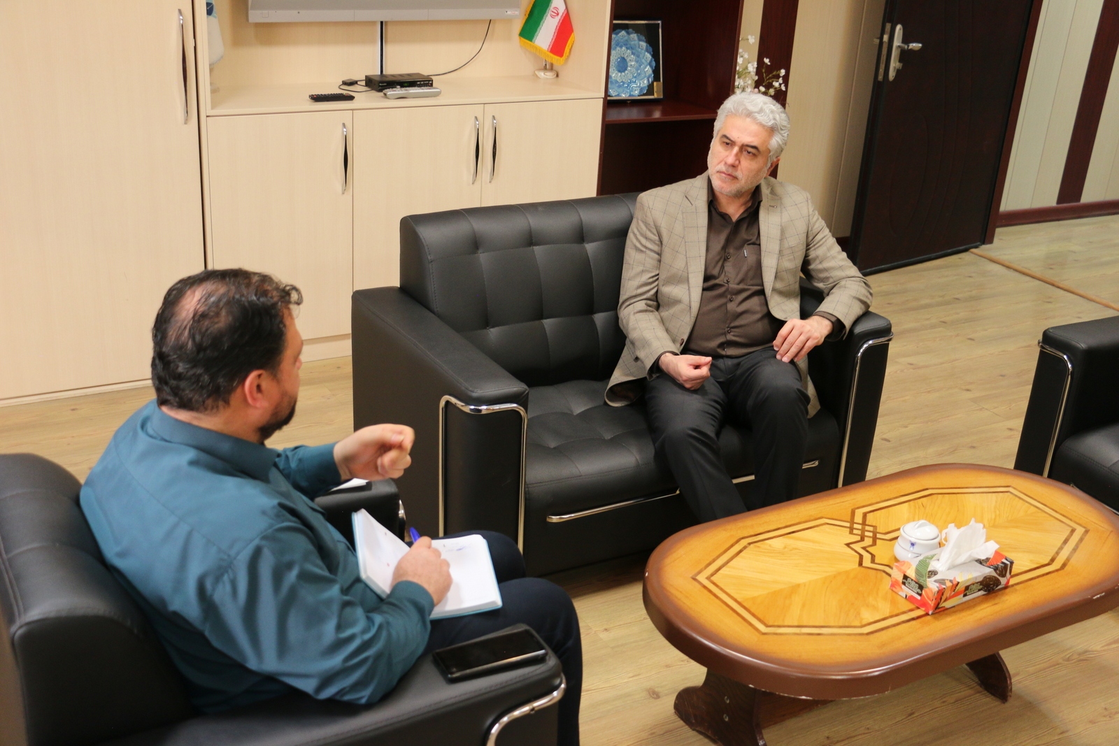 گامی به سوی حکمرانی دانش؛ تحول علمی با ایجاد دانشکدگان گامی به سوی حکمرانی دانش؛ تحول علمی با ایجاد دانشکدگان