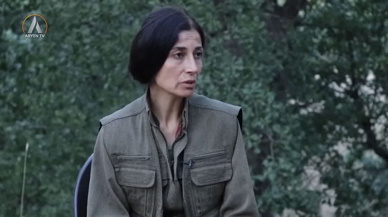 پخشان عزیزی؛ مددکار اجتماعی یا عضو گروههای تروریستی؟ پخشان عزیزی؛ مددکار اجتماعی یا عضو گروههای تروریستی؟