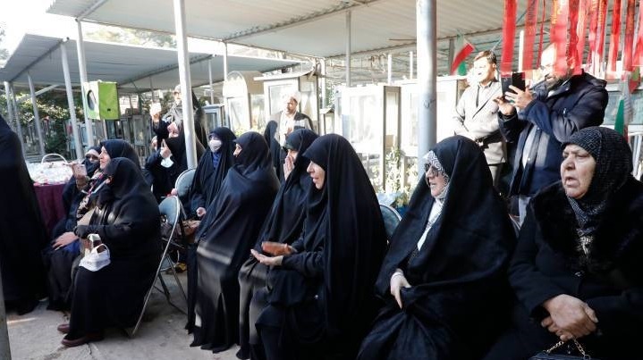 برگزاری مراسم عقد زوج جوان در گلزار شهدای بهشت زهرا(س)+ عکس برگزاری مراسم عقد زوج جوان در گلزار شهدای بهشت زهرا(س)+ عکس