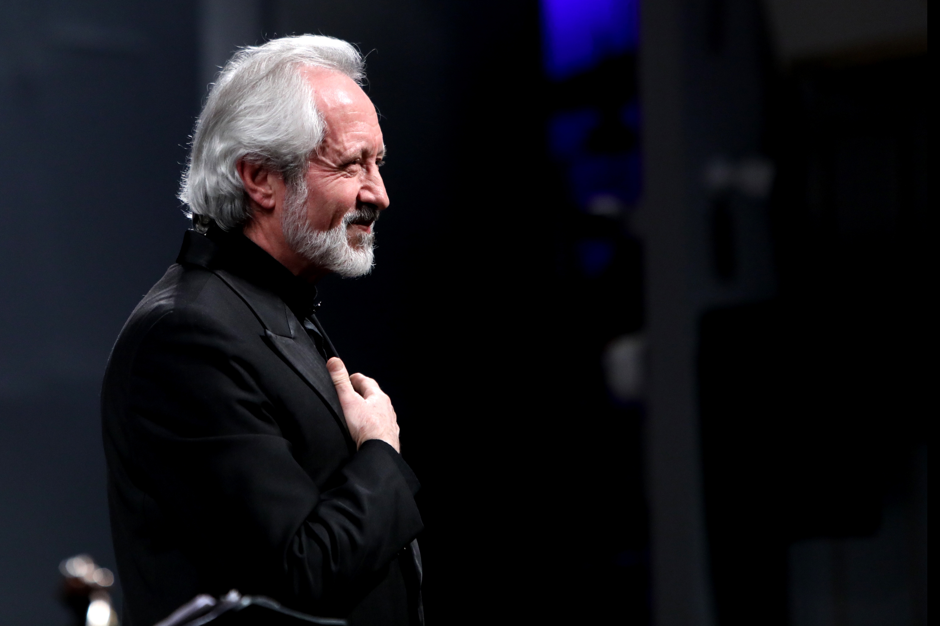 «پرواز» ارکستر ملی به یاد «فریدون شهبازیان»/ وقتی شعلهها به زبان میآیند «پرواز» ارکستر ملی به یاد «فریدون شهبازیان»/ وقتی شعلهها به زبان میآیند