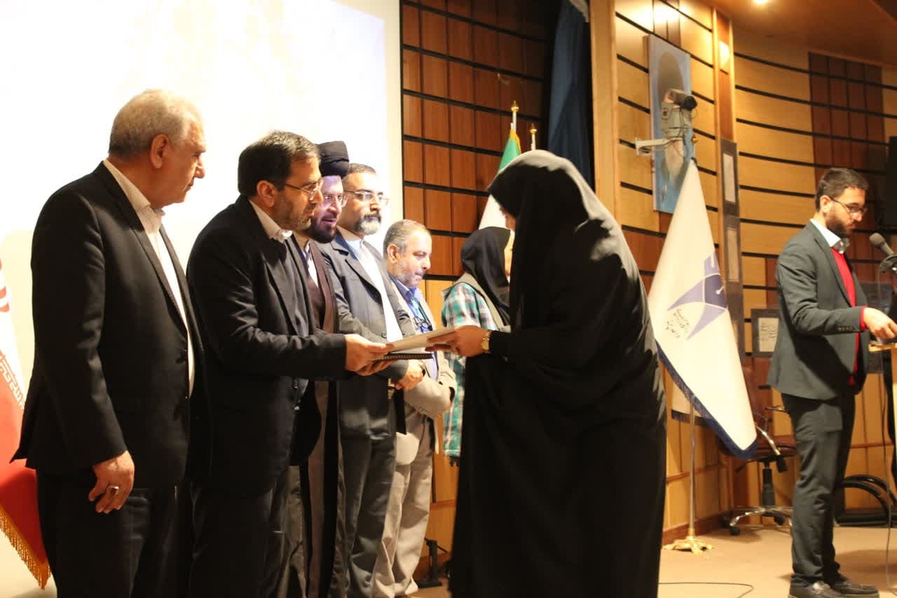 جشنواره خوشنویسی محراب به نقطه پایانی رسید