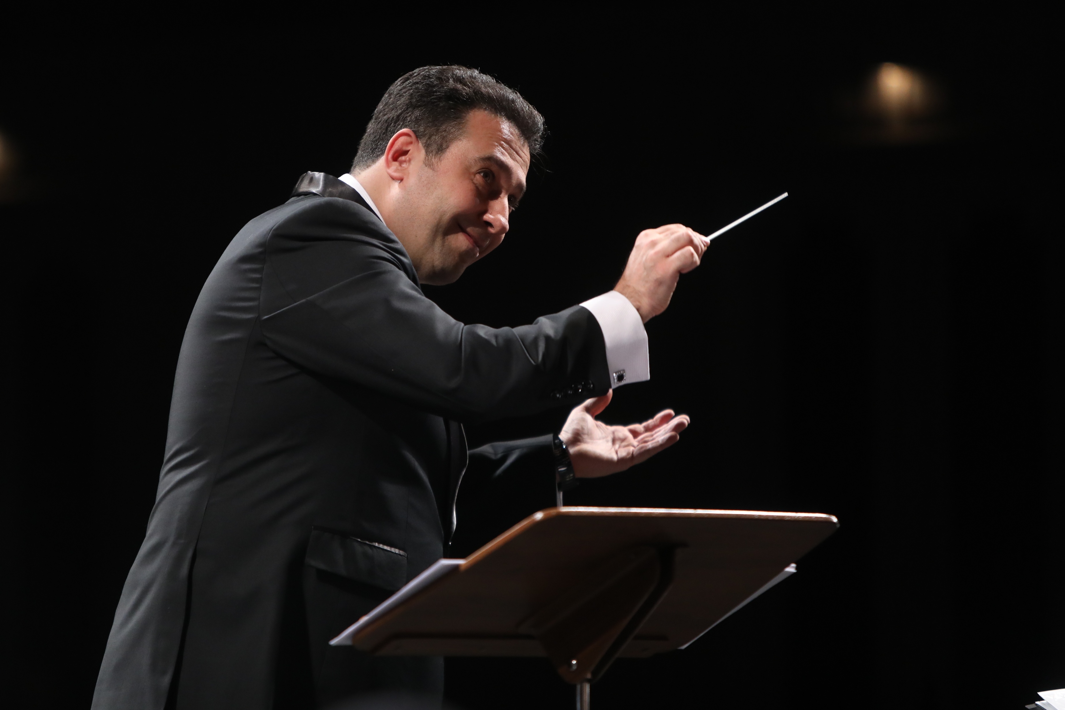 اجرای قطعات نوستالژیک و پر مخاطب با یک ارکستر اصیل ایرانی/شایسته: موسیقی ما برای همه نسل ها قابل شنیدن است