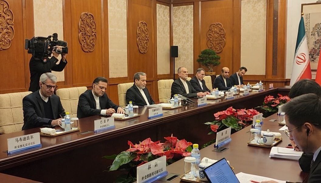دیدار و گفتوگوی وزیران امور خارجه ایران و چین دیدار و گفتوگوی وزیران امور خارجه ایران و چین