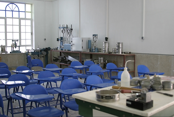 از تولید محصولات دانش‌بنیان برای تغذیه بار‌های DC در هواپیما و دستگاه رهگیری شناور‌ها تا اجرای 13 طرح برون‌دانشگاهی