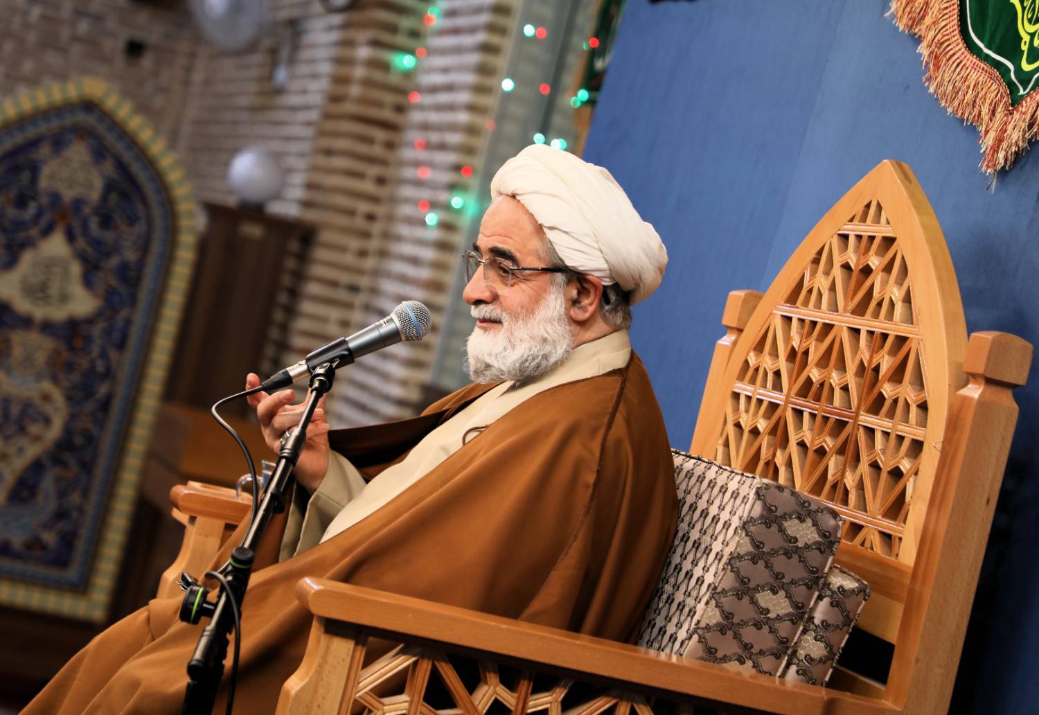 ویژگی خاص امام حسین(ع) در میان اهل بیت(ع) ویژگی خاص امام حسین(ع) در میان اهل بیت(ع)