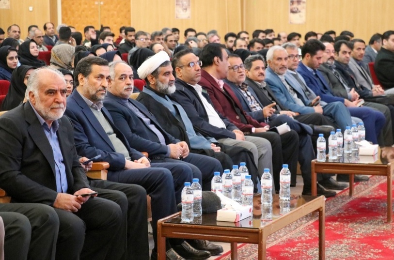 جشنواره بینالمللی شعر سرو برگزیدگان خود را شناخت جشنواره بینالمللی شعر سرو برگزیدگان خود را شناخت