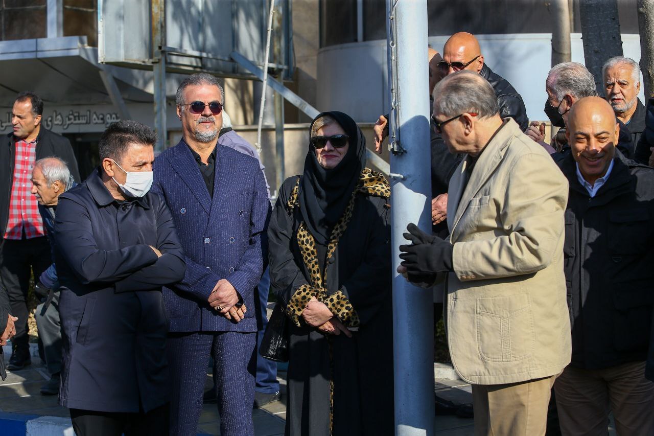 تشییع ستاره سابق استقلال در ورزشگاه شیرودی+تصاویر تشییع ستاره سابق استقلال در ورزشگاه شیرودی+تصاویر