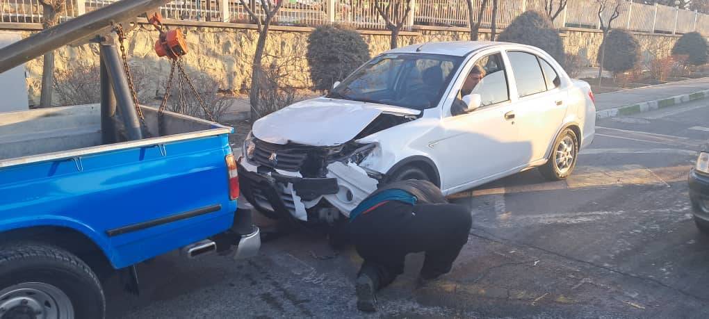 تصادف زنجیرهای ۱۱ خودرو در بزرگراه شهید بابایی تصادف زنجیرهای ۱۱ خودرو در بزرگراه شهید بابایی