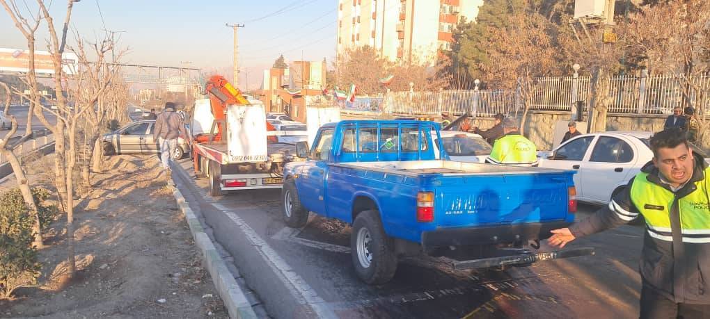 تصادف زنجیرهای ۱۱ خودرو در بزرگراه شهید بابایی + عکس تصادف زنجیرهای ۱۱ خودرو در بزرگراه شهید بابایی + عکس