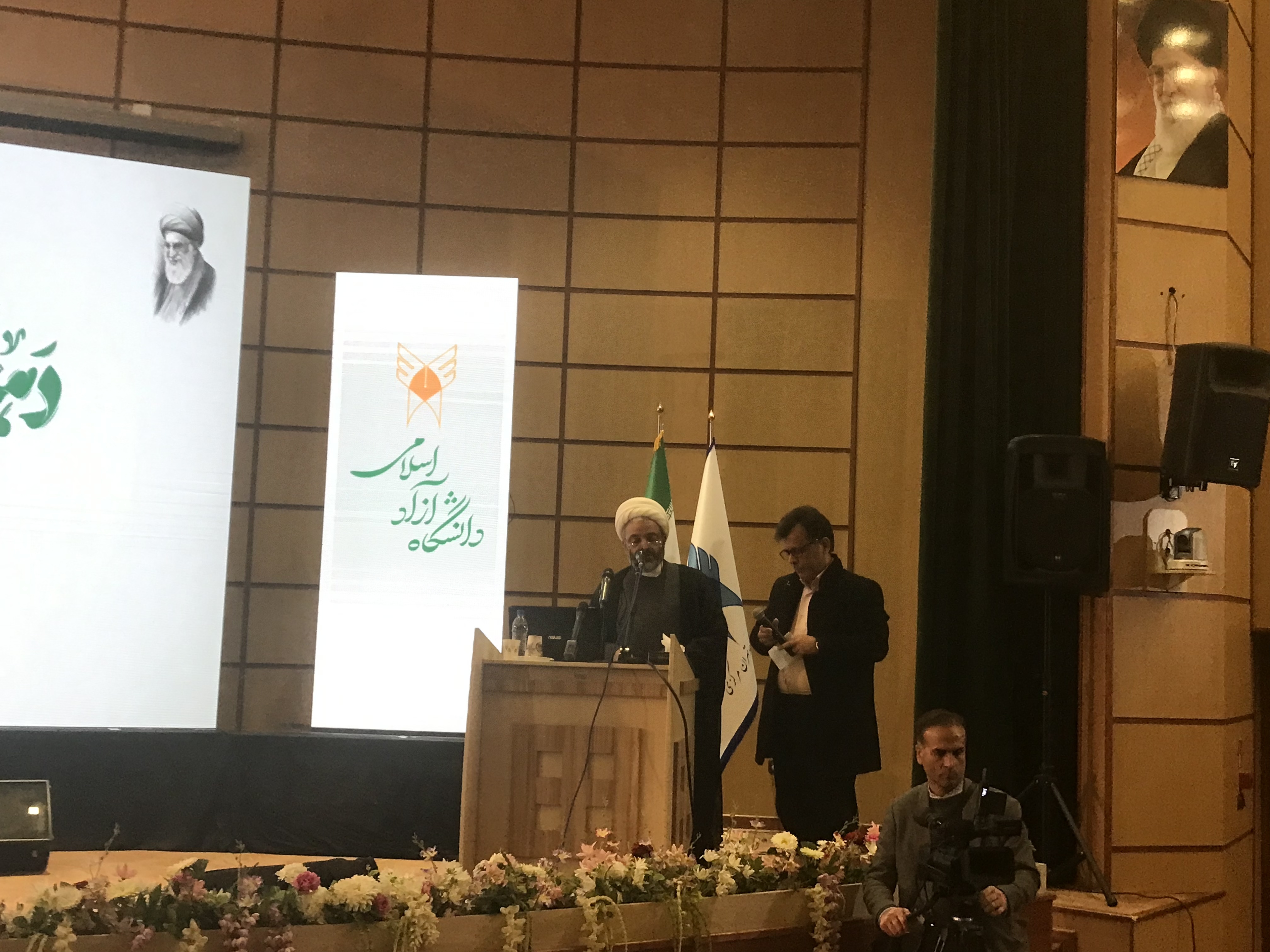 نصراللهی: هرگز به موضوع غزه نگاه رویدادی نداشتیم/ شیخ نزار سعید: باید از همه ابزارها برای تبدیل موضوع قدس به قطبنمای جهاد تبیین استفاده کنیم نصراللهی: هرگز به موضوع غزه نگاه رویدادی نداشتیم/ شیخ نزار سعید: باید از همه ابزارها برای تبدیل موضوع قدس به قطبنمای جهاد تبیین استفاده کنیم