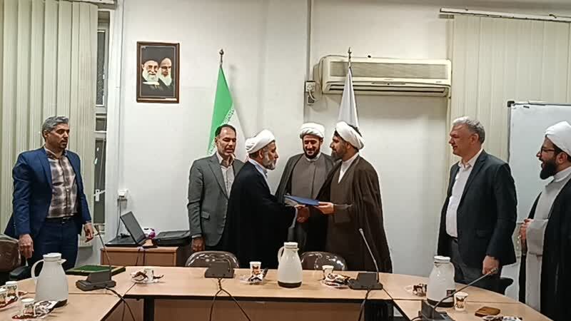 انقلاب اسلامی الگوی خودکفایی علمی در جهان انقلاب اسلامی الگوی خودکفایی علمی در جهان