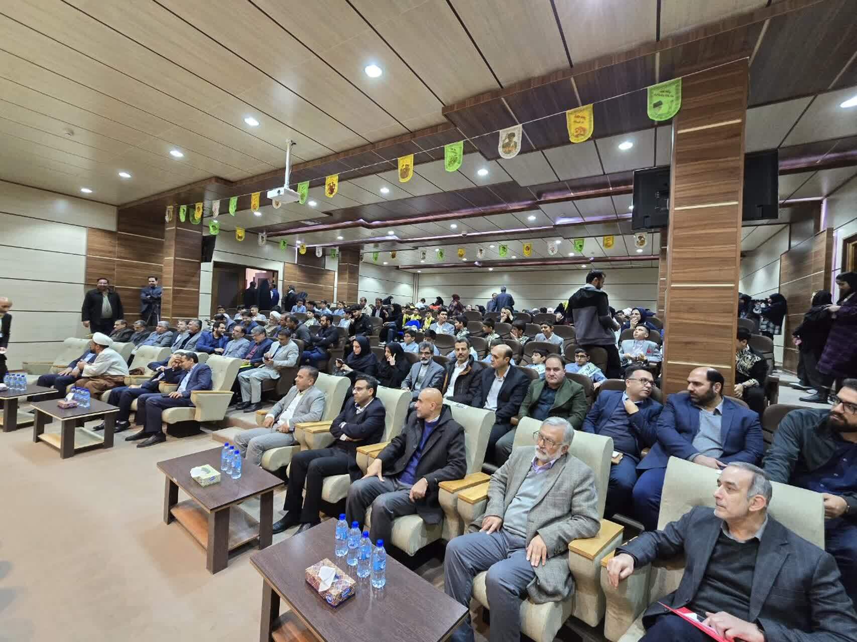 ۹ گروه برتر سرود در جشنواره «سرود نغمهها» اجرا میشود ۹ گروه برتر سرود در جشنواره «سرود نغمهها» اجرا میشود