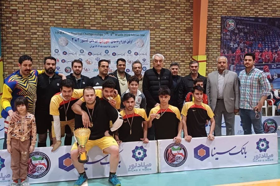 دولو: خلاف کنم وزارت ورزش مانعم میشود/ تجهیزات فلوربال را در خانه پنهان نمیکنم/ داور فوتسال در مسابقات بانوان قضاوت نمیکنند دولو: خلاف کنم وزارت ورزش مانعم میشود/ تجهیزات فلوربال را در خانه پنهان نمیکنم/ داور فوتسال در مسابقات بانوان قضاوت نمیکنند