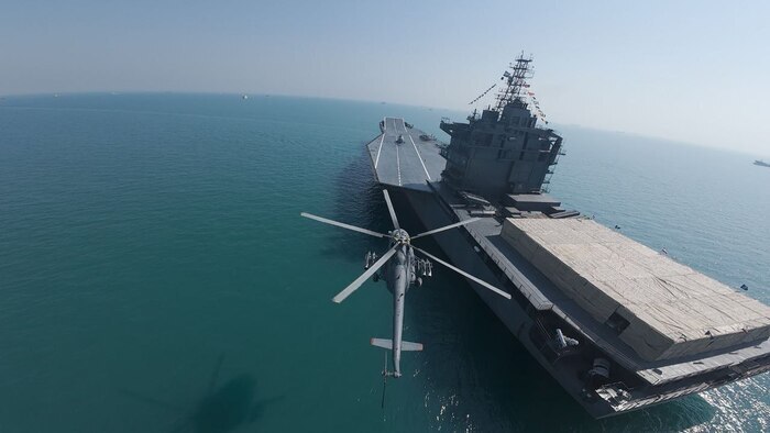 رونمایی از بزرگترین طرح دریایی پس از انقلاب/ ناو پهپادبر شهید باقری به نیروی دریایی سپاه الحاق شد + فیلم رونمایی از بزرگترین طرح دریایی پس از انقلاب/ ناو پهپادبر شهید باقری به نیروی دریایی سپاه الحاق شد + فیلم