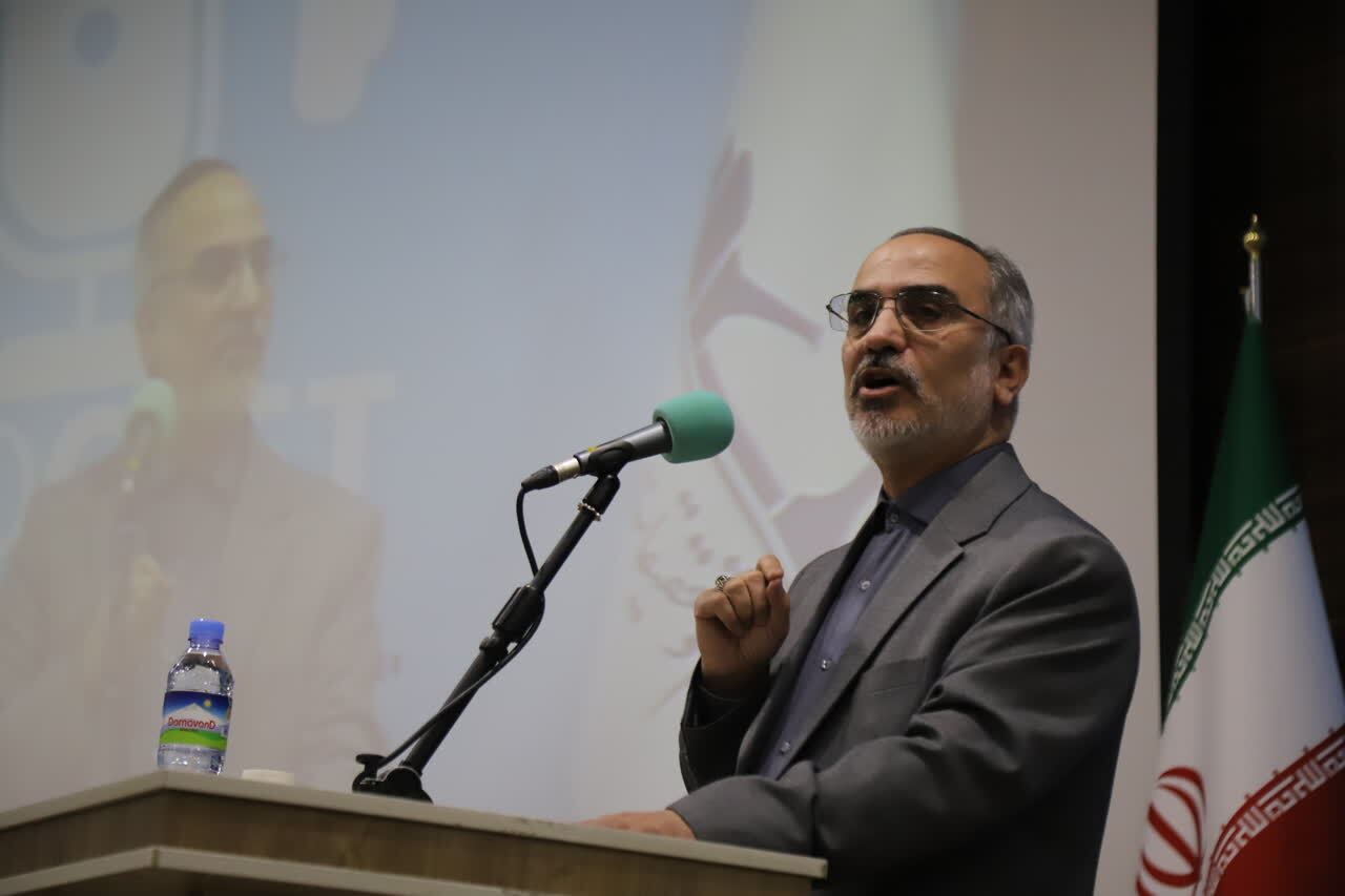 معرفی برگزیدگان سومین جشنواره تولیدات صوتی معرفی برگزیدگان سومین جشنواره تولیدات صوتی