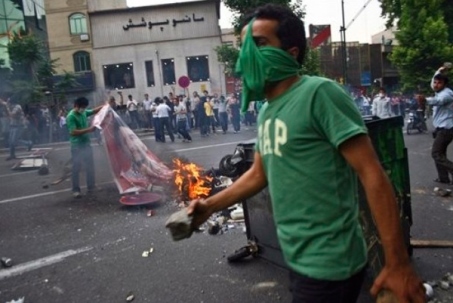 روز شمار جنایت‌های آمریکا علیه ملت ایراناز قبل از انقلاب تا سال ۱۴۰۳