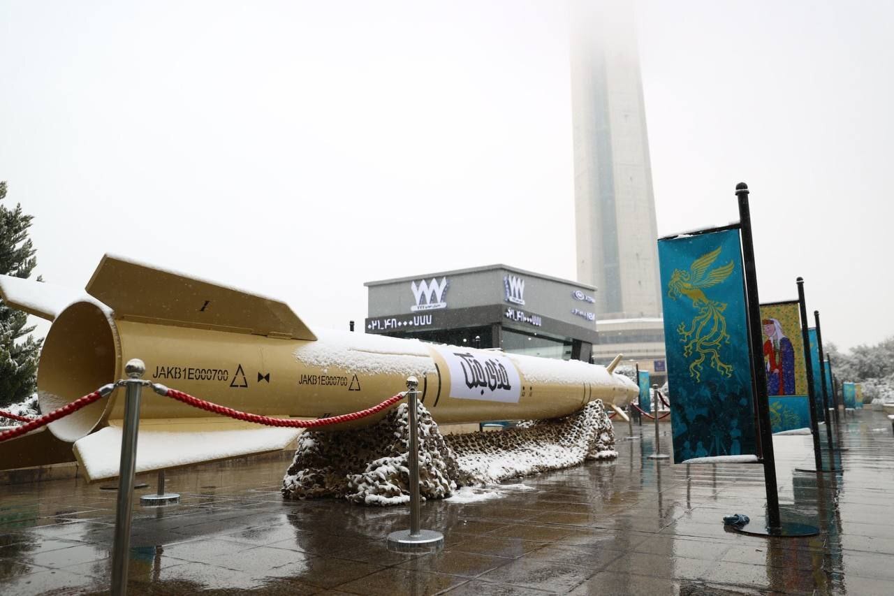 موشک خیبر به برج میلاد رسید موشک خیبر به برج میلاد رسید