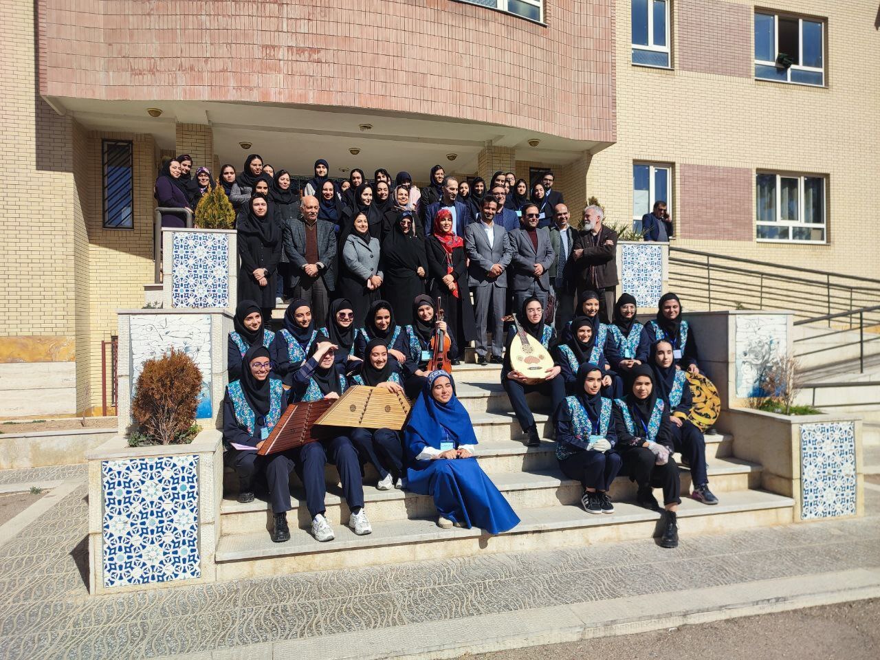 زنگ افتتاح جشنواره هنر&zwnj;های تجسمی فجر از گالری سرو شیراز نواخته شد+ فیلم