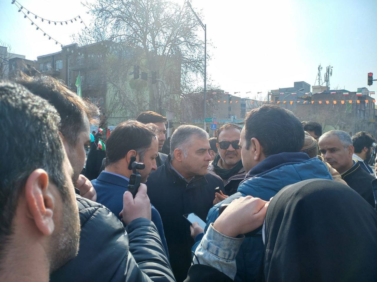 تکرار حماسه ۲۲ بهمن با حضور مردم همیشه در صحنه تهران تکرار حماسه ۲۲ بهمن با حضور مردم همیشه در صحنه تهران