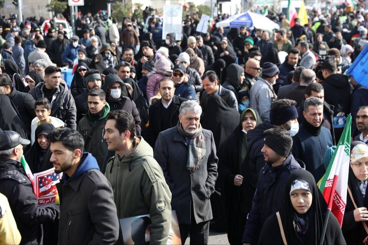 تکرار حماسه ۲۲ بهمن با حضور مردم همیشه در صحنه تهران